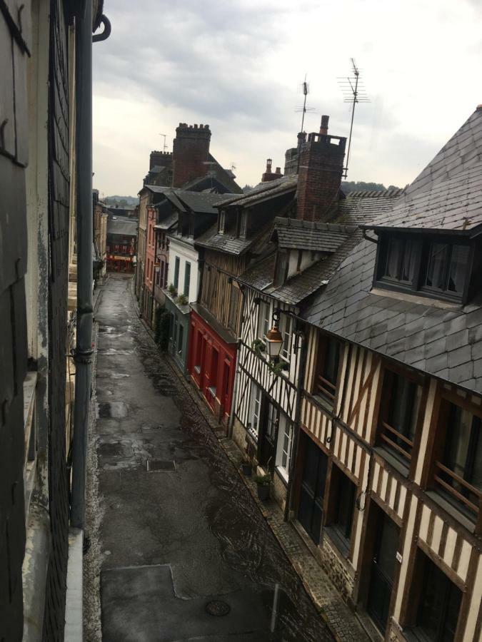 La Parenthese Du Capucin Apartment Honfleur Exterior photo