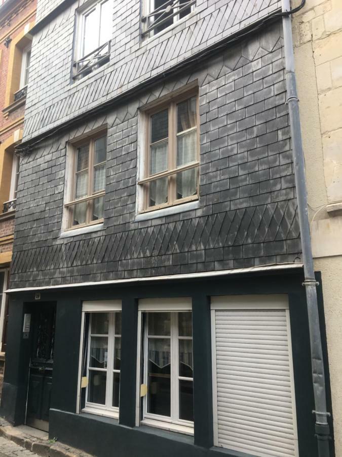La Parenthese Du Capucin Apartment Honfleur Exterior photo